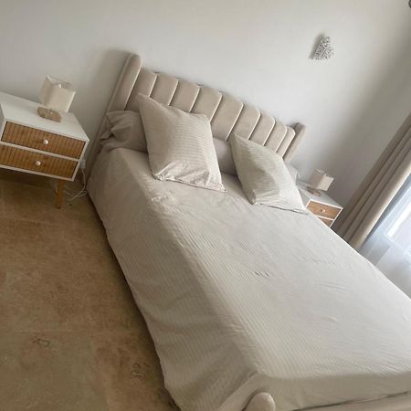 Villa Le Luberon Merindol Bagian luar foto